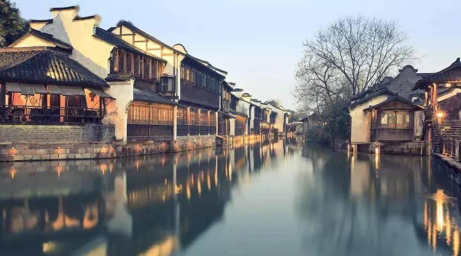 “校花”陈皖枝：因被丈夫宠爱，把自己养到3百斤，最终睡塌2张床